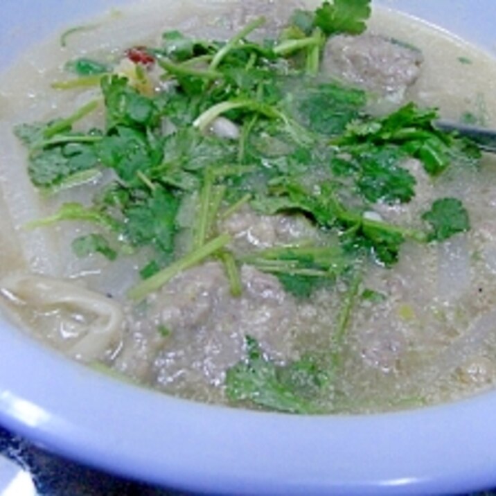 牛肉の肉団子と大根の中華風スープ